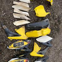 Plastiche suzuki rmz