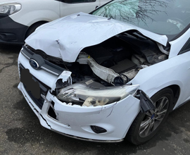 Ford focus 2011 incidentata