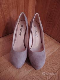 décolleté color sabbia scamosciate 