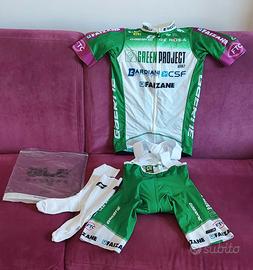 Completo maglia pantaloncini ciclismo VF Bardiani
