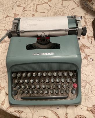 Macchina da scrivere Olivetti srudio 44