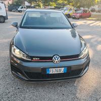 Volkswagen Golf 7.5  2.0 TDI 150 CV DSG 5p.