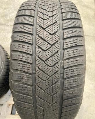 8 Gomme 245/40 R18 - Hankook Pirelli Vredestein