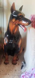 statua dobermann 