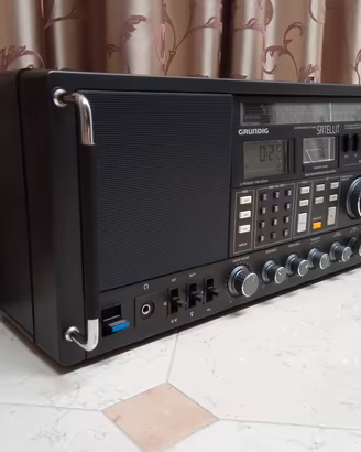 Grundig Satellit Professional 650