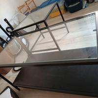 Due tavoli nero e vetro