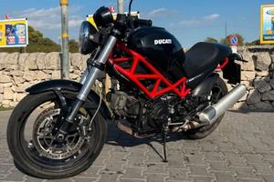 Ducati Monster 695