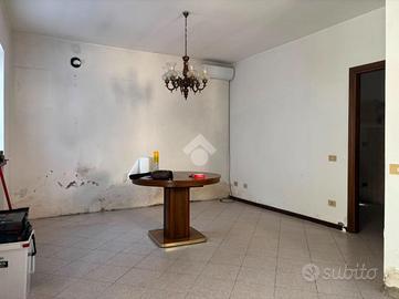 CASA INDIPENDENTE A LUCCA
