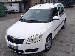 SKODA Roomster 1.4 16V Scout GPLine senza nessun