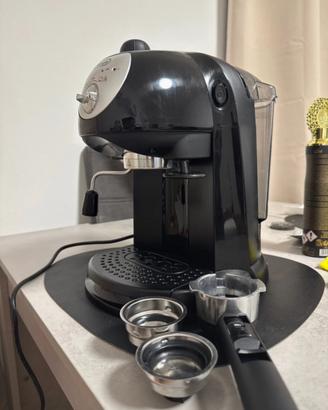 macchina del caffe deLonghi
