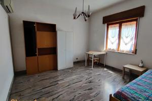 Stanza singola a studentesse e giovani lavoratrici