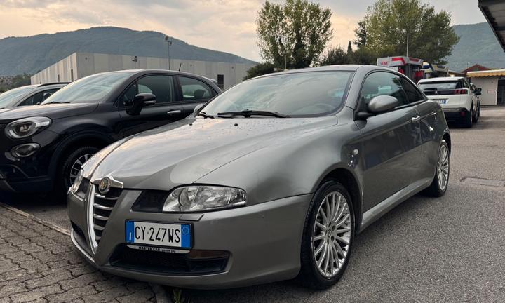 ALFA ROMEO GT 1.9 JTDM 16V Distinctive