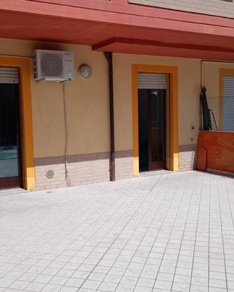 Appartamento di 75 m² con 2 locali e box auto a Mo