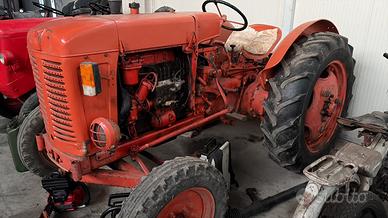 Trattore fiat 25 R del 1955