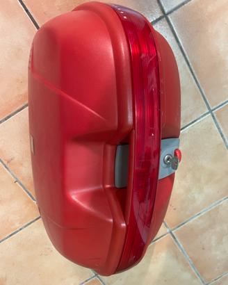 Bauletto «Topcase» Givi con piastra fissaggio