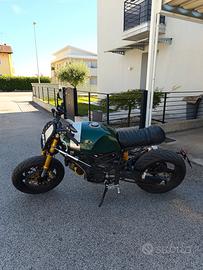 Ducati Monster 900
