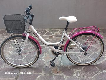 bicicletta nuova ragazza