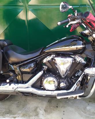 Yamaha XVS 1300 midnight star
