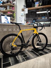 OUTLET -29% Gravel Basso Palta L ruote carbonio