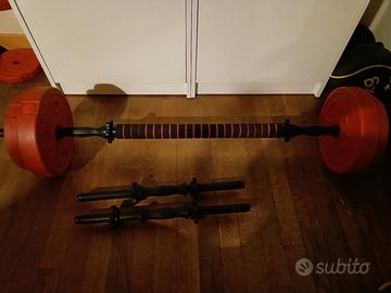 set di bilanciere e due manubri 