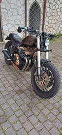 Yamaha XJ 750 Custom
