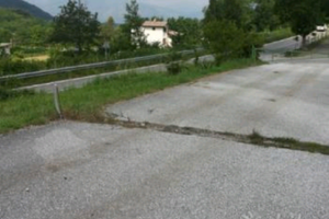 Suolo fronte strada provinciale