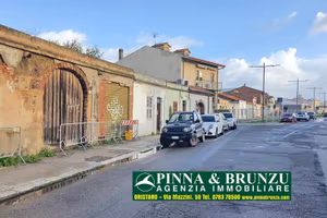 Oristano - Via Aristana vecchio fabbricato/terreno