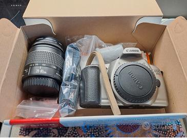 macchina fotografica Canon Eos 3000