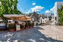 alberobello-attivita-di-vineria-e-ristorazione