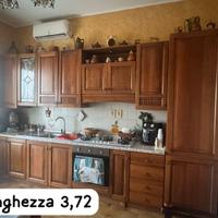 CUCINA +CREDENZA +DIVANI+TAVOLINO DA SALOTTO