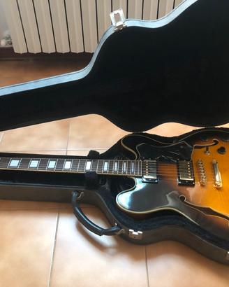 Chitarra semi acustica con amplificatore Fender