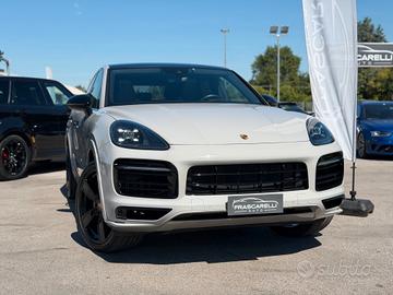 Porsche Cayenne Coupé 3.0 V6 E-Hybrid/scarico/pano