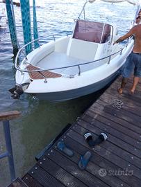 barca a motore
