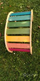 Dondolo dell'equilibrio BabyWood arcobaleno
