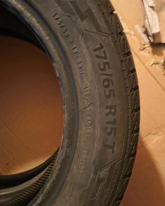2 gomme termiche 175/65/15