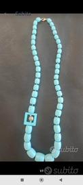 Collana in turchese ricostruito.
