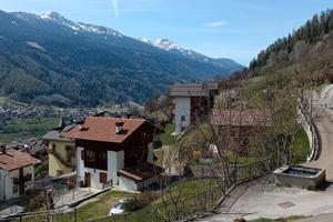 Appartamento con vista e giardino - Deggiano