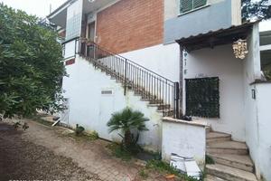 Anzio - Lavinio | Trilocale in Villa con Terrazzo