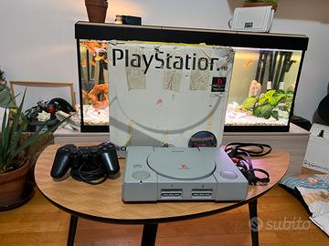 PlayStation 1 fat SCPH-1002 boxata + omaggi