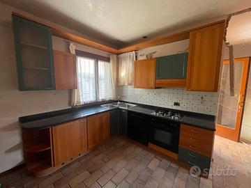 Cucina completa+ piano granito lavastoviglie Miele