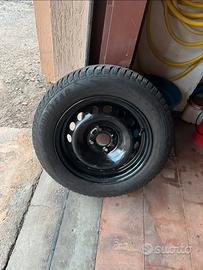 Gomma con cerchio 175/65/14 82T