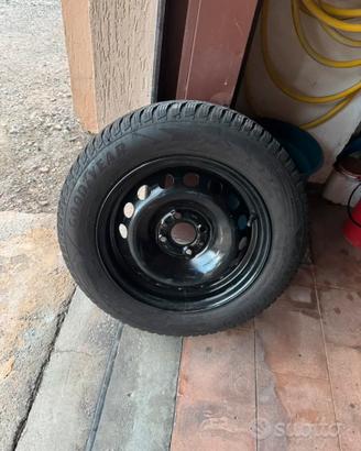 Gomma con cerchio 175/65/14 82T