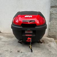 Bauletto GIVI Monolock 30L + Piastra universale