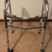 Deambulatore pieghevole