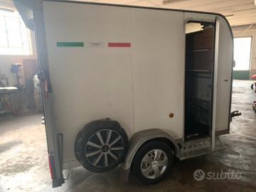 rimorchio chiuso per moto