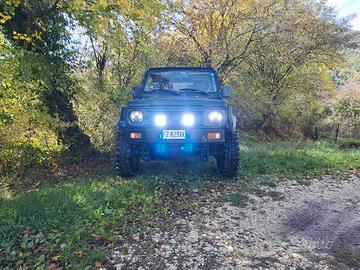 Suzuki samurai 