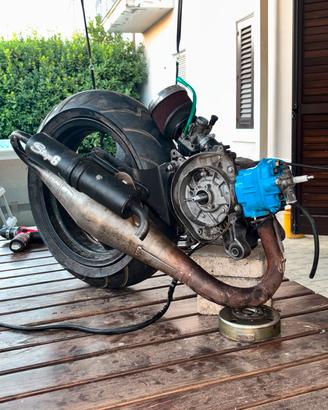 2plus piaggio perfetto con 25 litri + pistone 