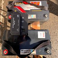 Due Batterie servizi e Parallelatore per camper