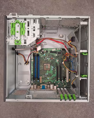 Case Pc Fujitsu Esprimo P710 E85+