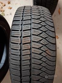 4 gomme 4 stagioni Urban Terrain  215/60 R17 96H